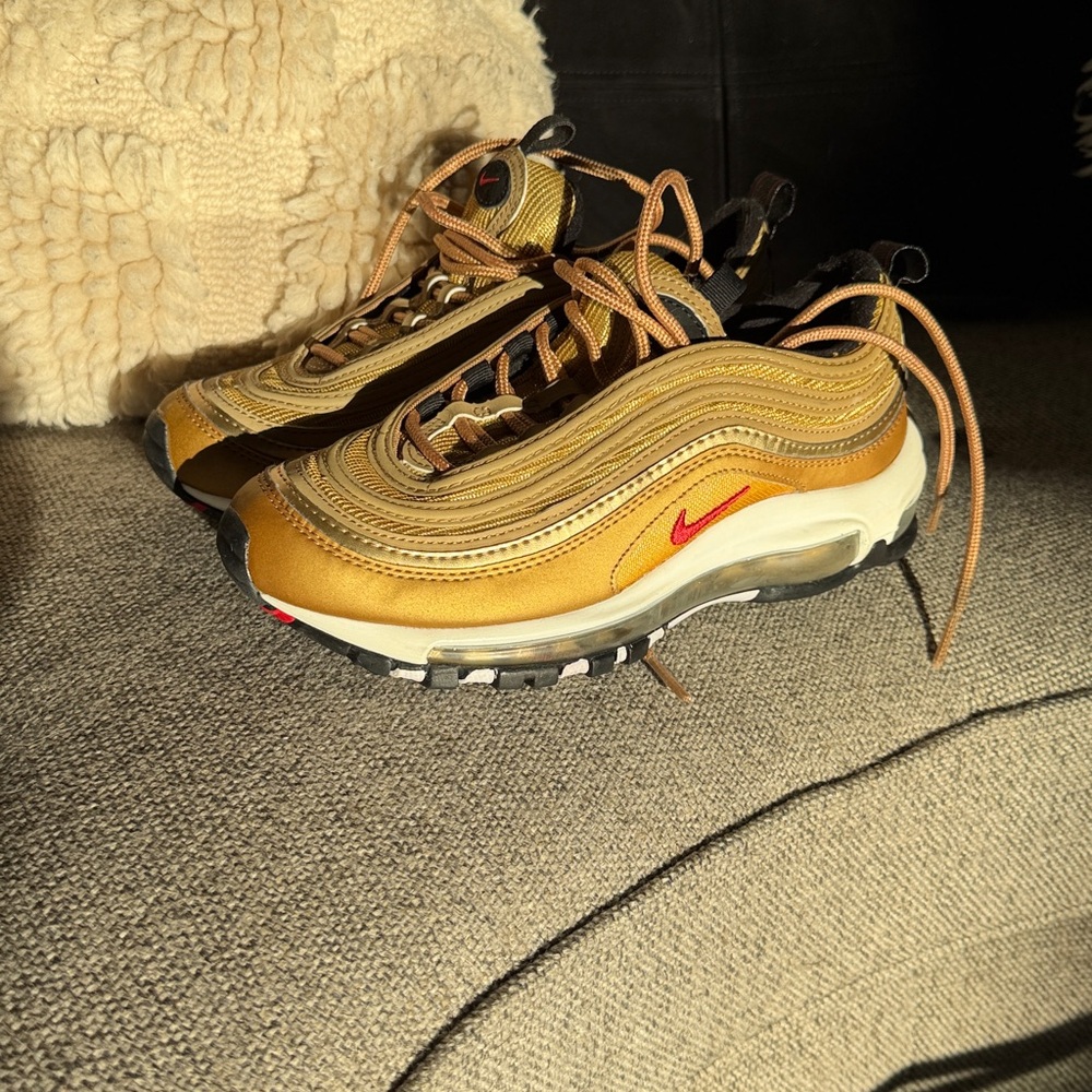 Nike Airmax 97 OG metallic Gold and Black sneaker